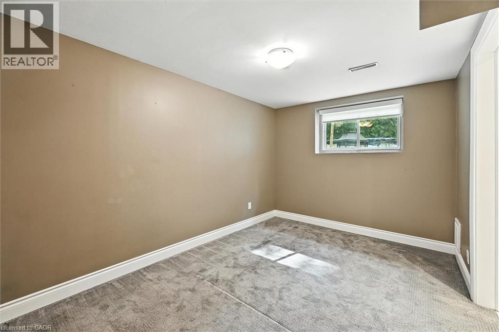 Photo 33 of 1059 Marley Crescent, Burlington ON