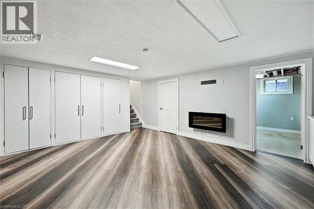 Photo 40 of 1059 Marley Crescent, Burlington ON