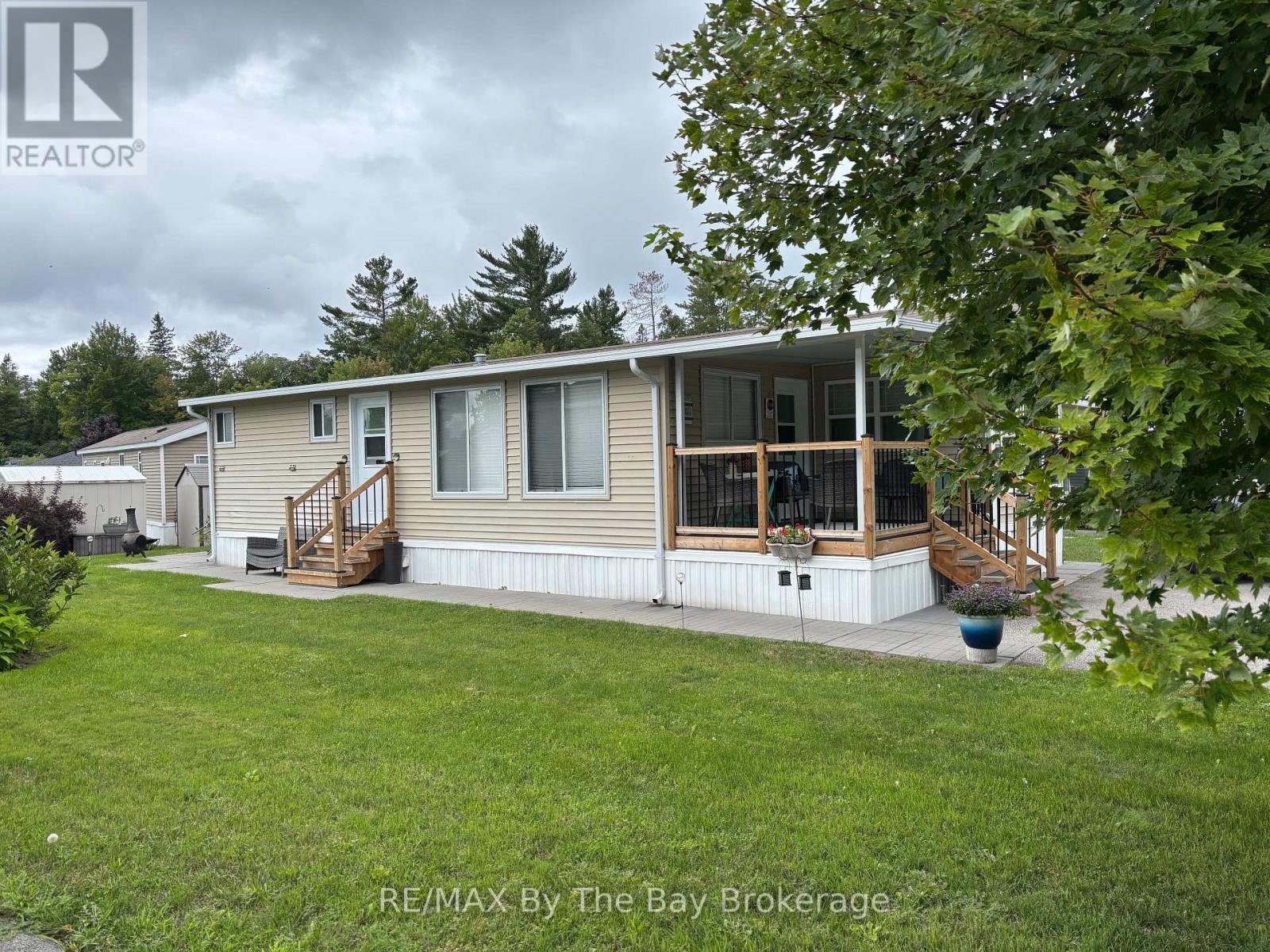 Photo 6 of 108 Madawaska Trail, Wasaga Beach ON