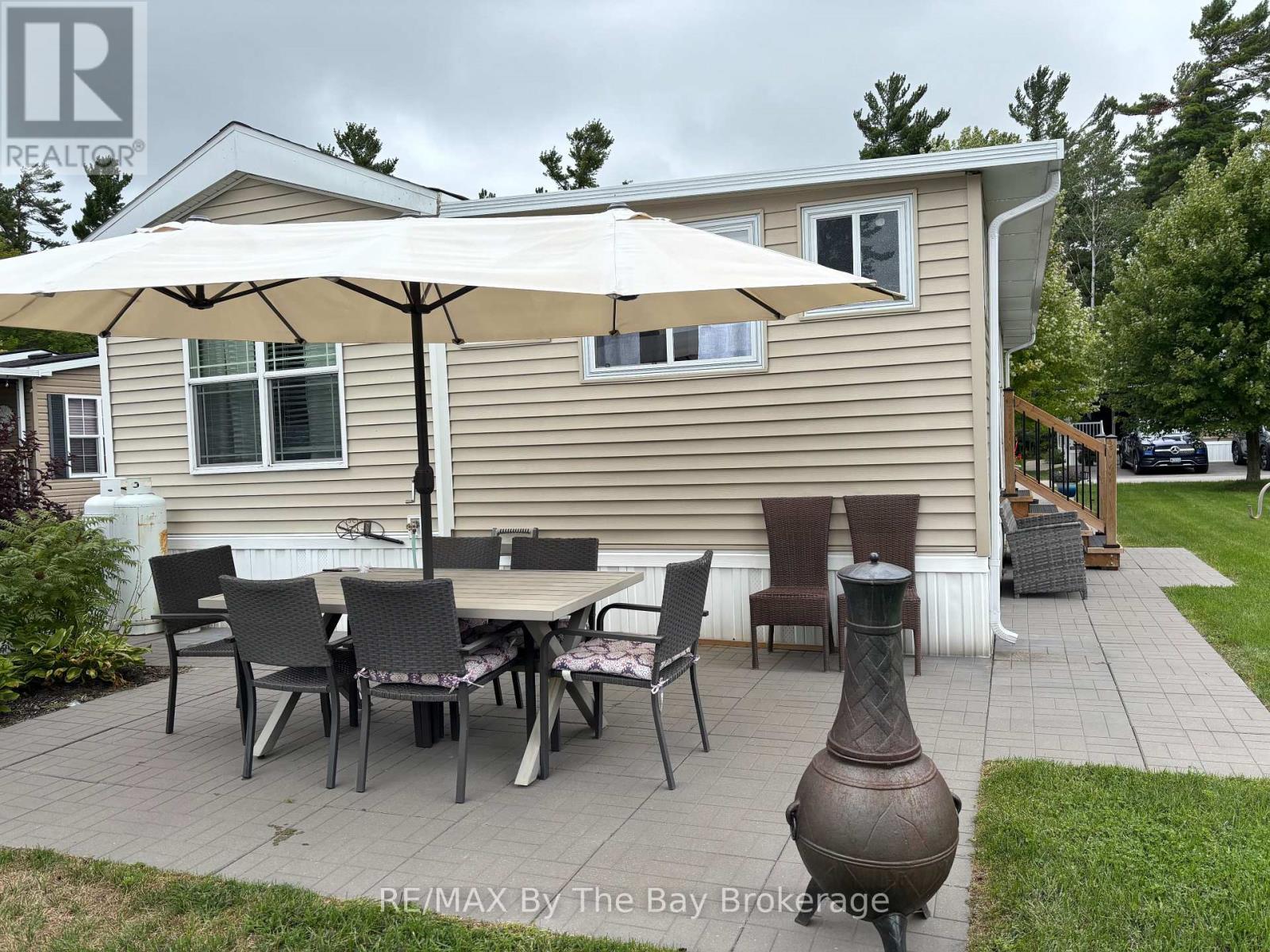 Photo 31 of 108 Madawaska Trail, Wasaga Beach ON