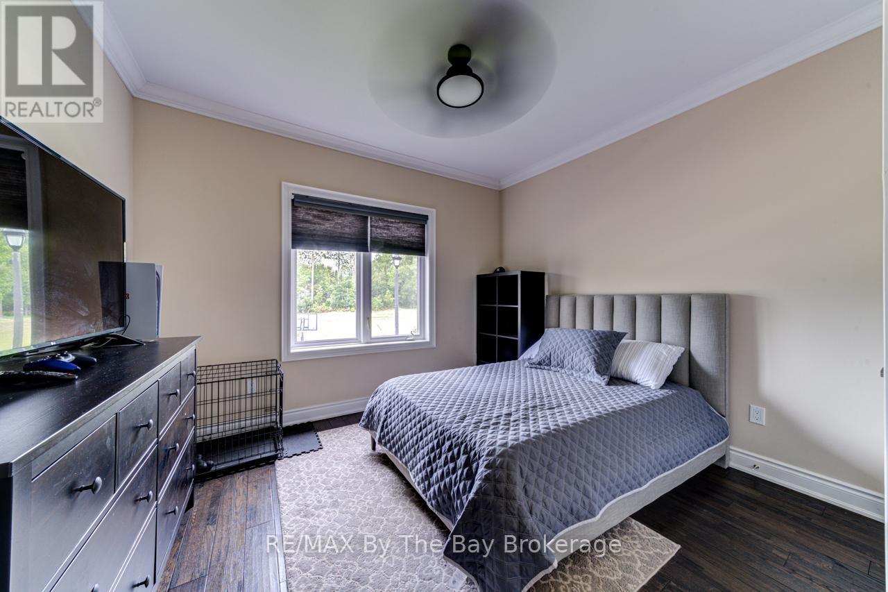 Photo 26 of 287 Robinson Road, Wasaga Beach ON