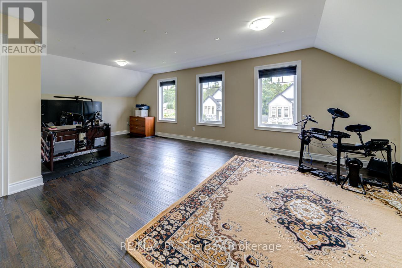 Photo 3 of 287 Robinson Road, Wasaga Beach ON