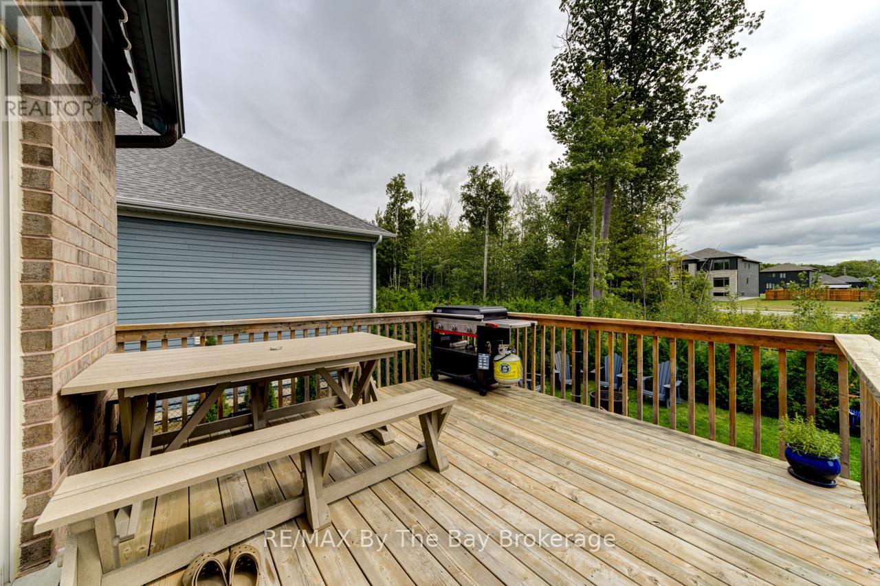 Photo 13 of 287 Robinson Road, Wasaga Beach ON