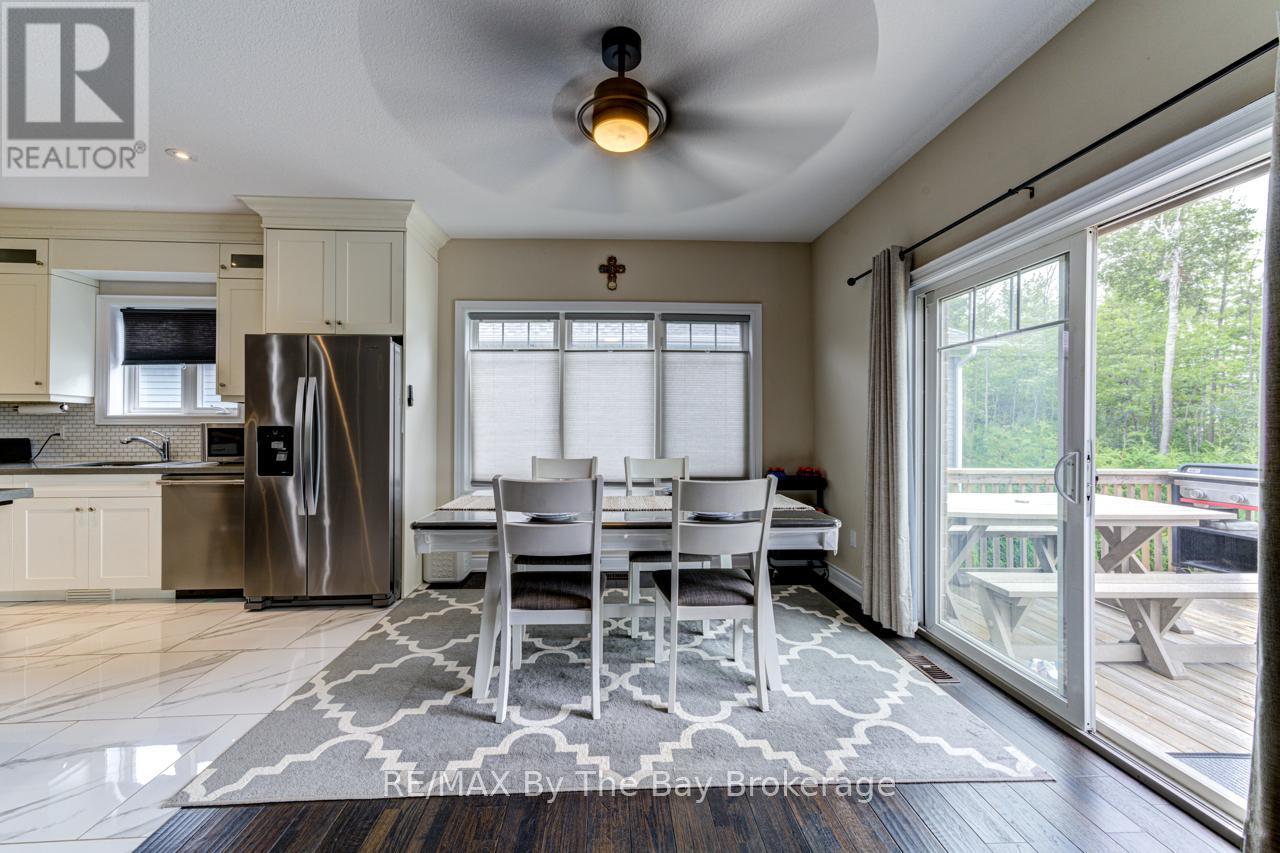 Photo 17 of 287 Robinson Road, Wasaga Beach ON
