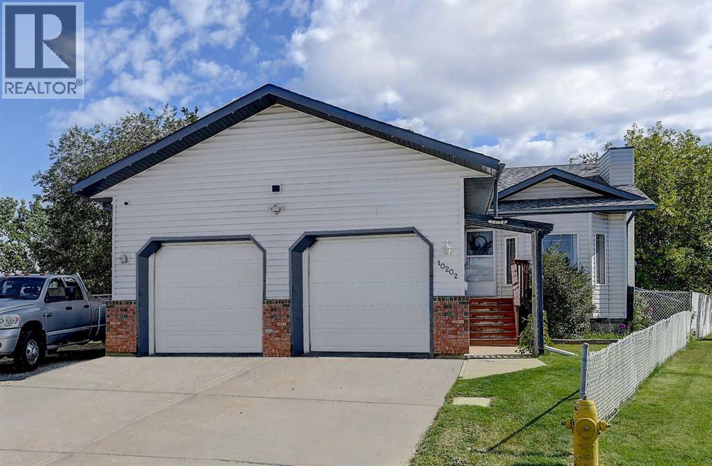Photo 9 of 10202 114 A Avenue, Grande Prairie AB