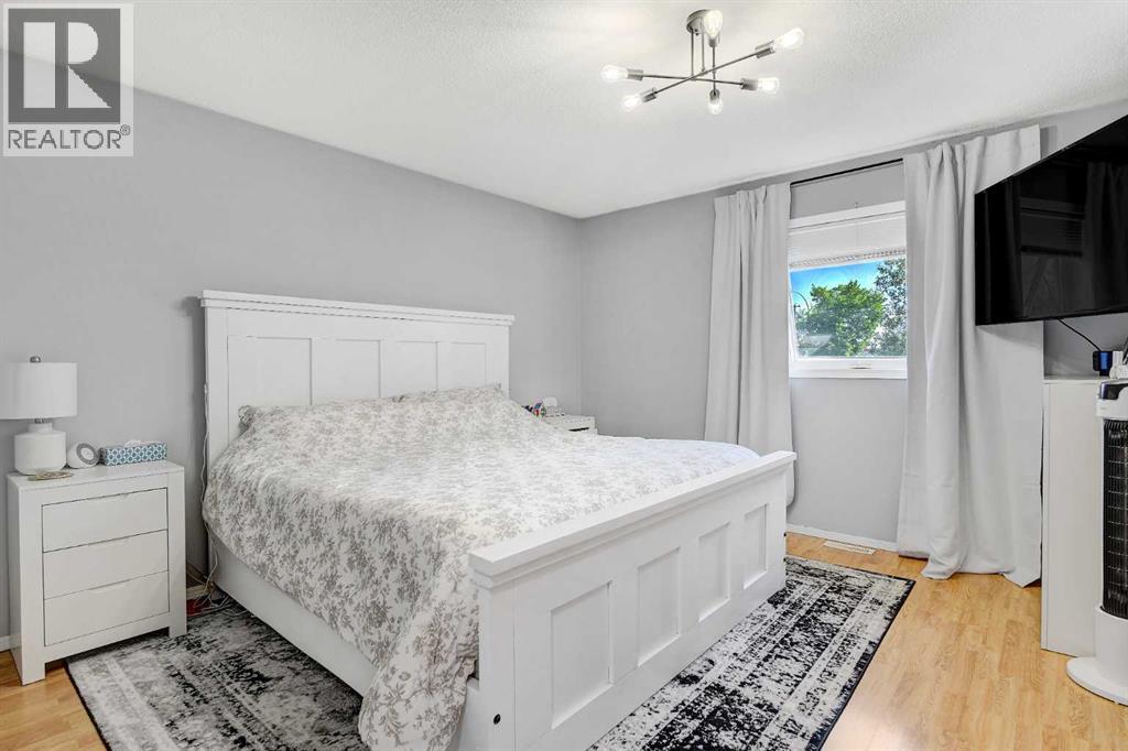 Photo 3 of 10202 114 A Avenue, Grande Prairie AB
