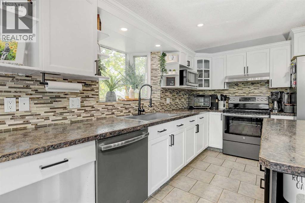 Photo 17 of 10202 114 A Avenue, Grande Prairie AB