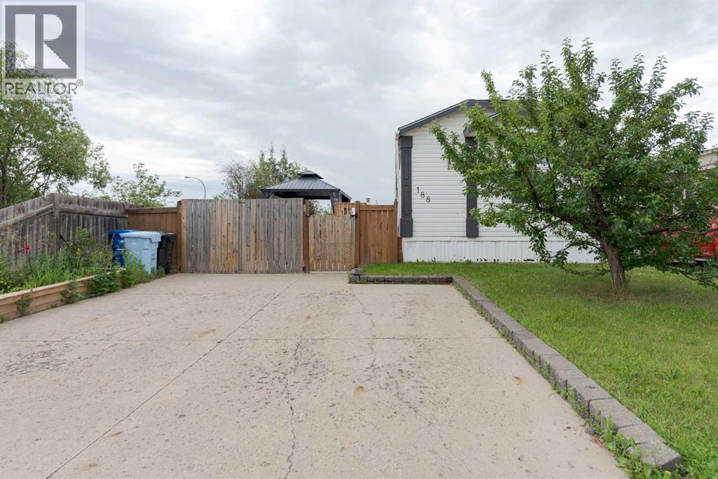 Photo 3 of 188 Caouette Crescent, Fort Mcmurray AB