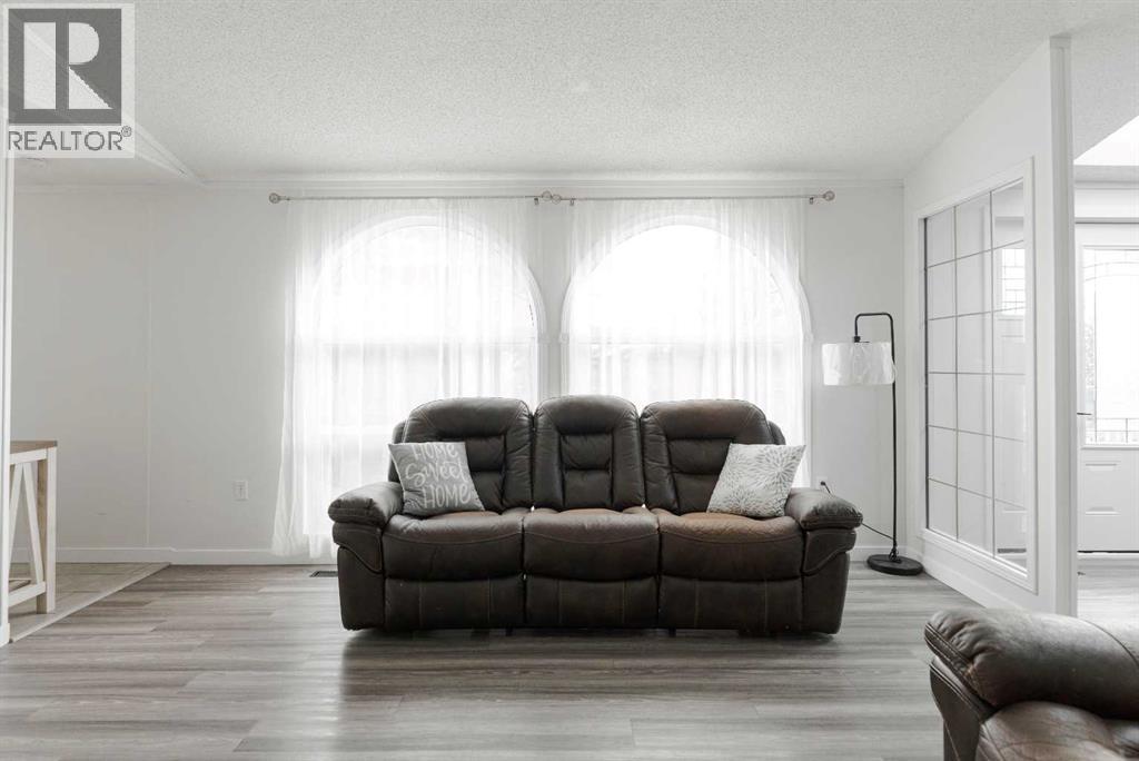 Photo 11 of 188 Caouette Crescent, Fort Mcmurray AB