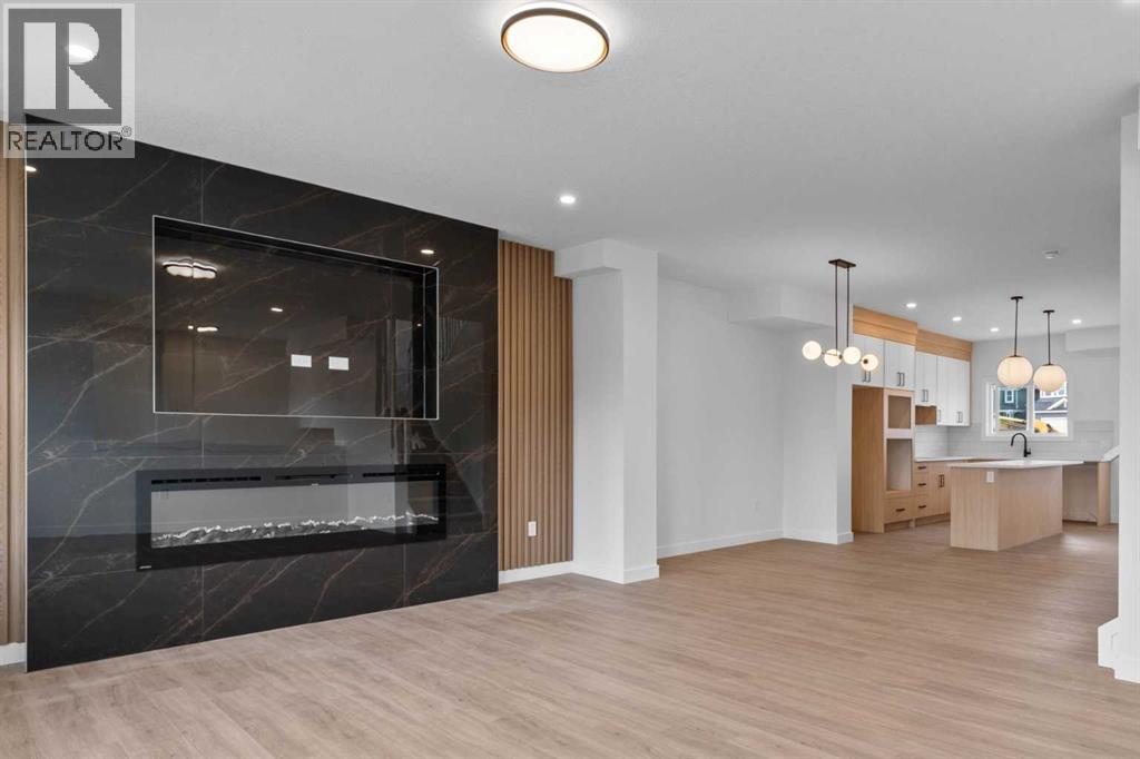 Photo 4 of 129 Heritage Boulevard, Cochrane AB