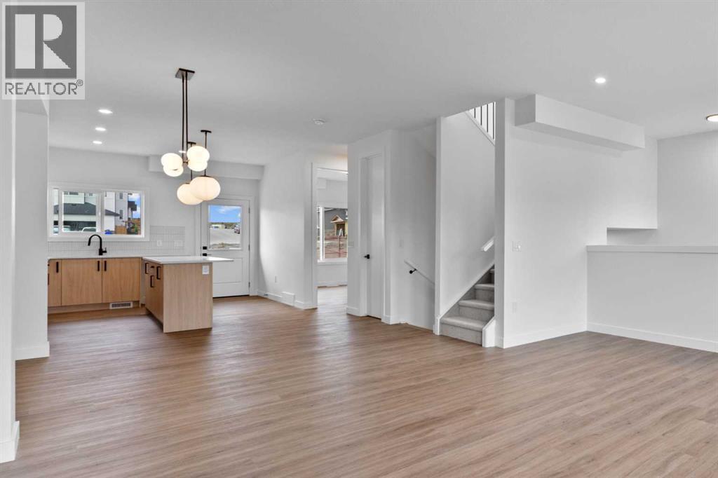 Photo 38 of 129 Heritage Boulevard, Cochrane AB