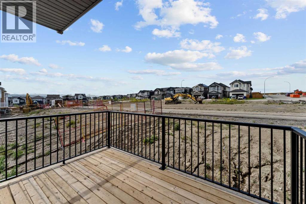 Photo 27 of 129 Heritage Boulevard, Cochrane AB