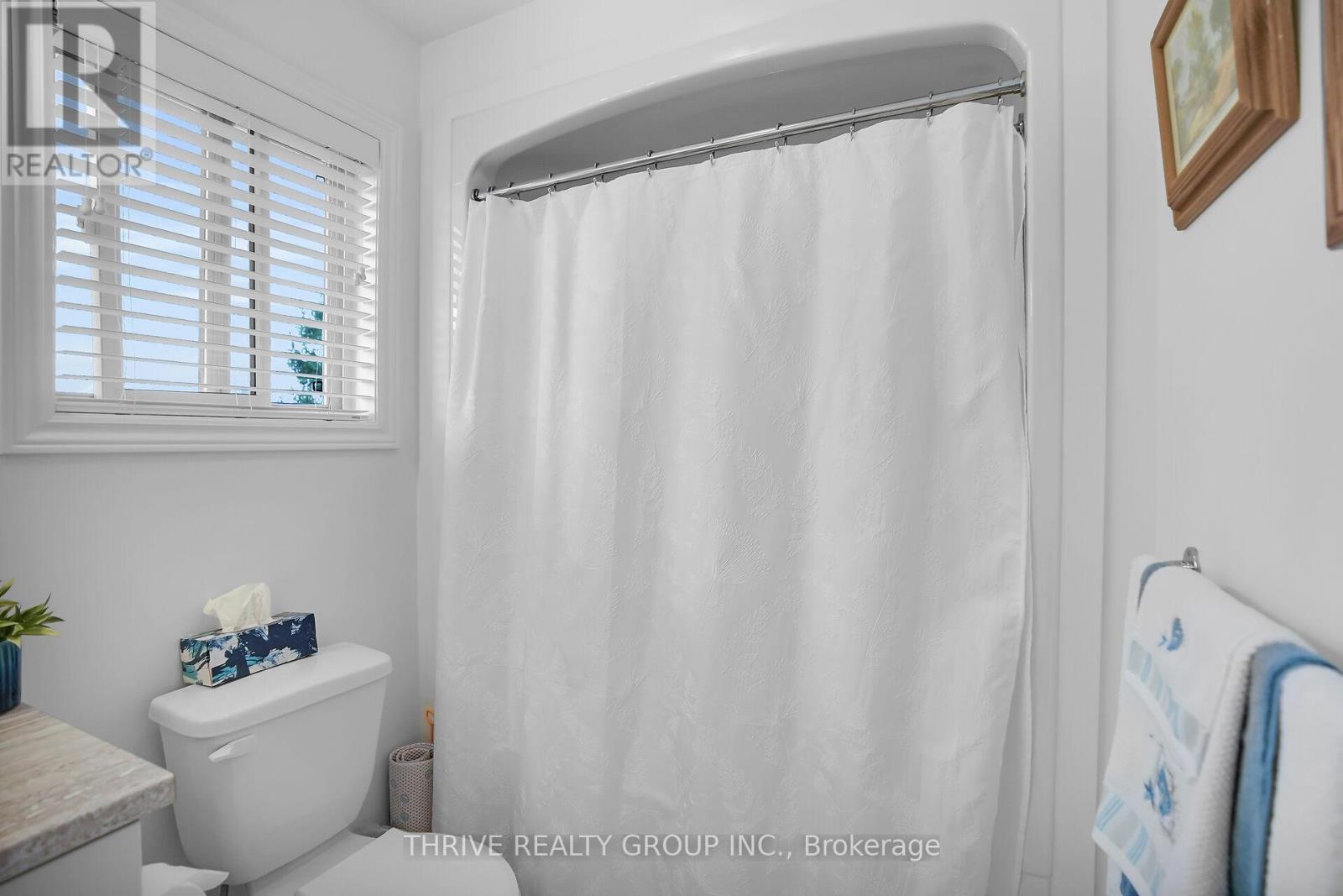 Photo 11 of 34 Blairmont Terrace, St Thomas ON