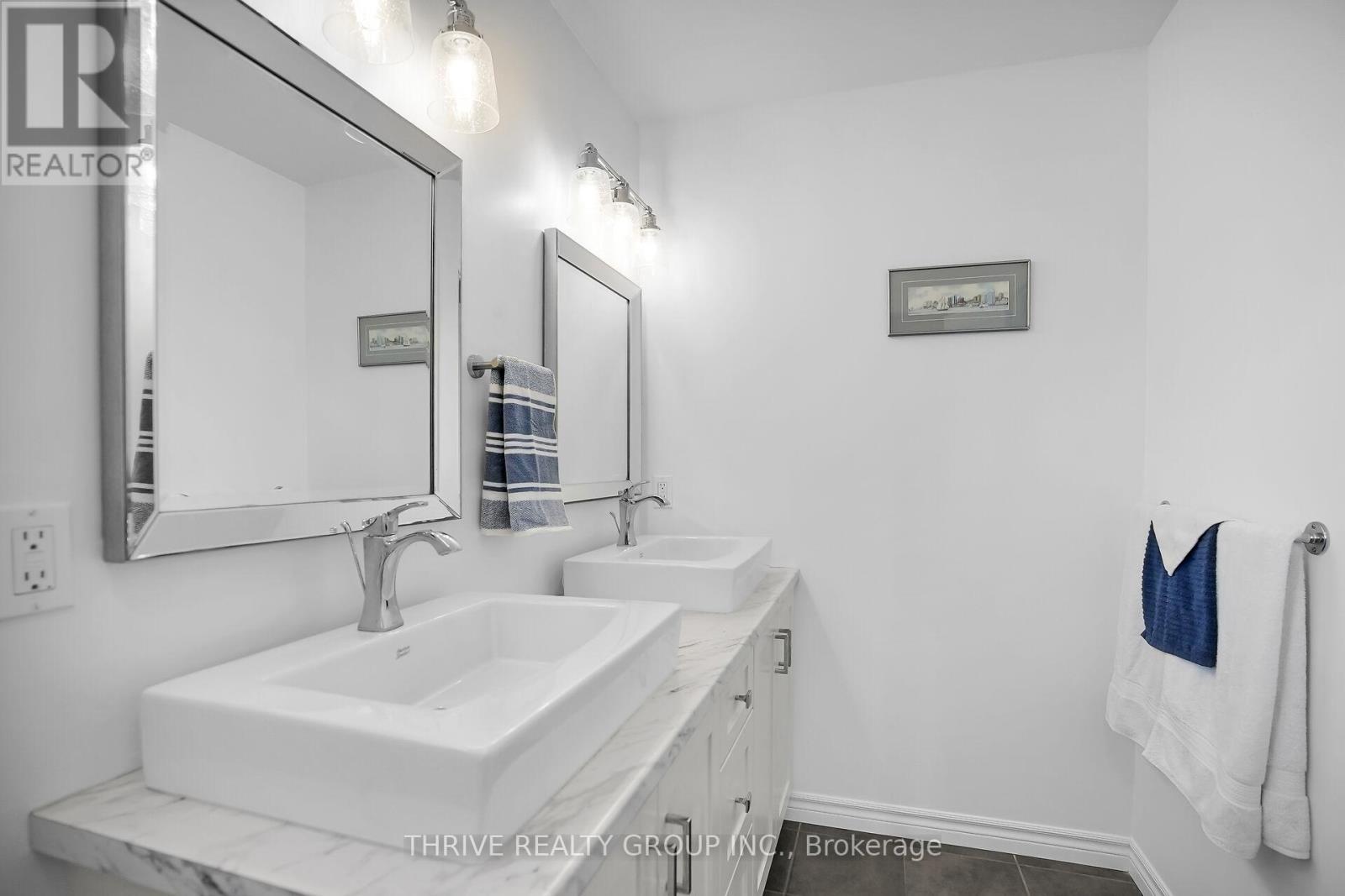 Photo 33 of 34 Blairmont Terrace, St Thomas ON