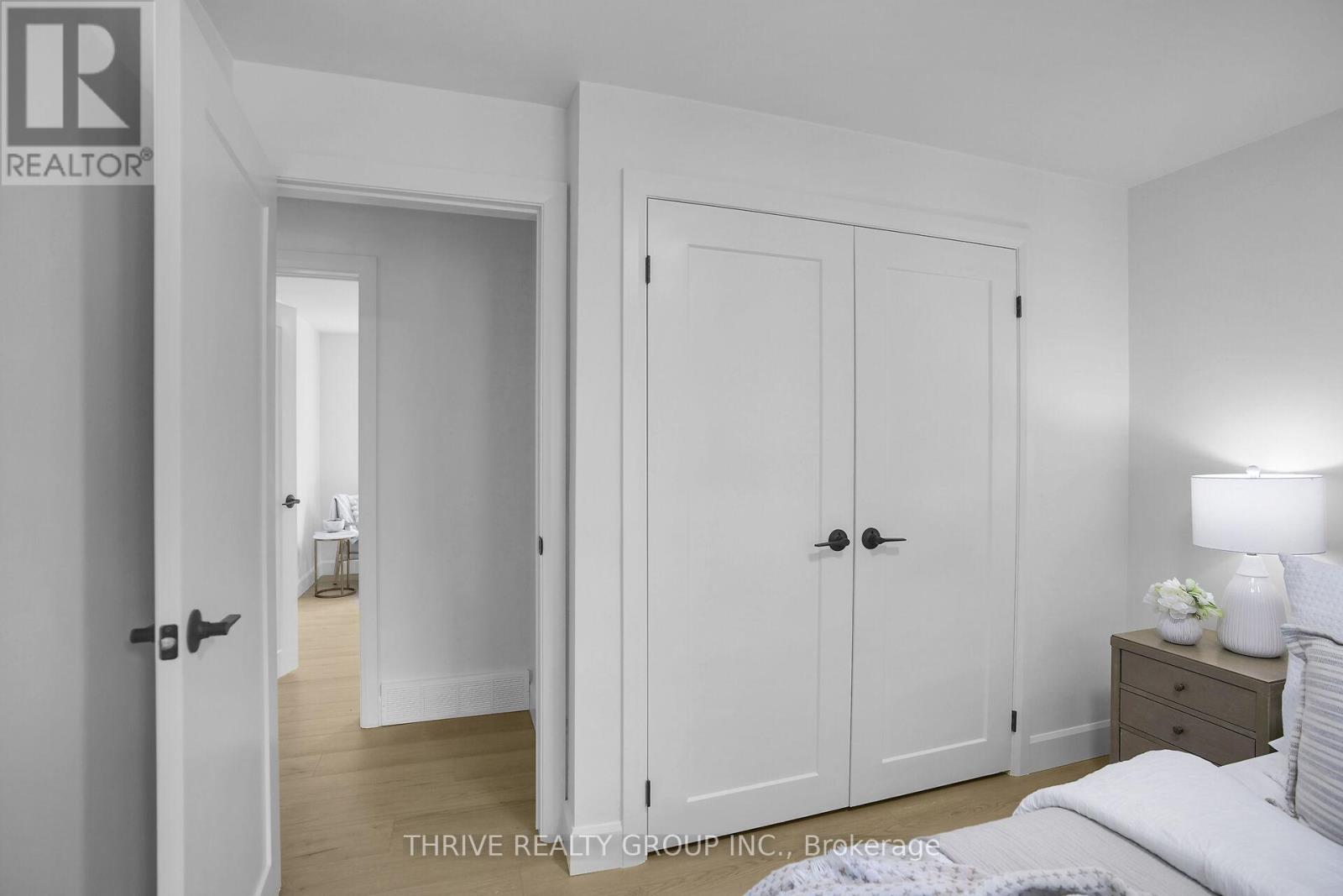 Photo 19 of 553 Viscount Road, London South ON