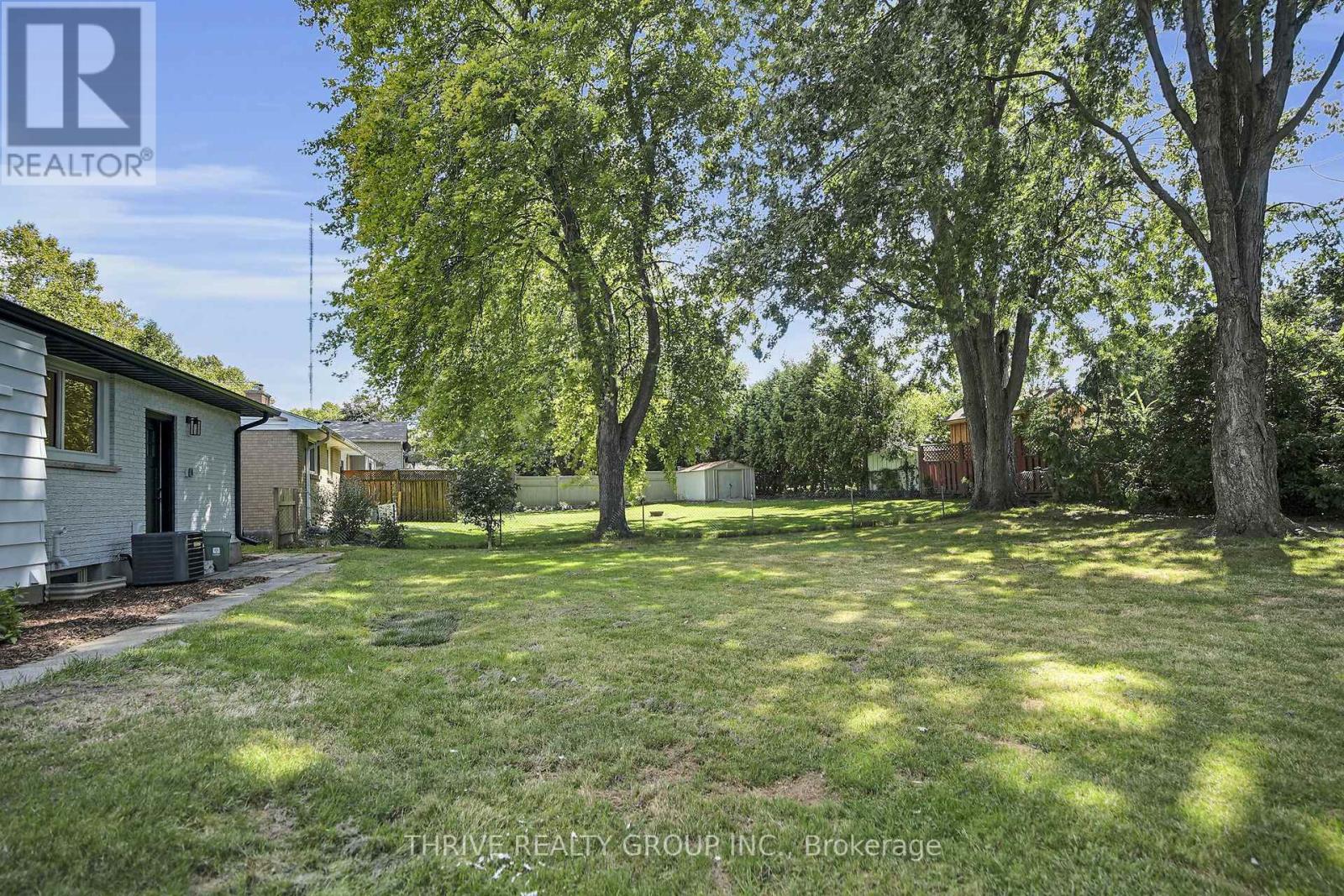Photo 31 of 553 Viscount Road, London South ON