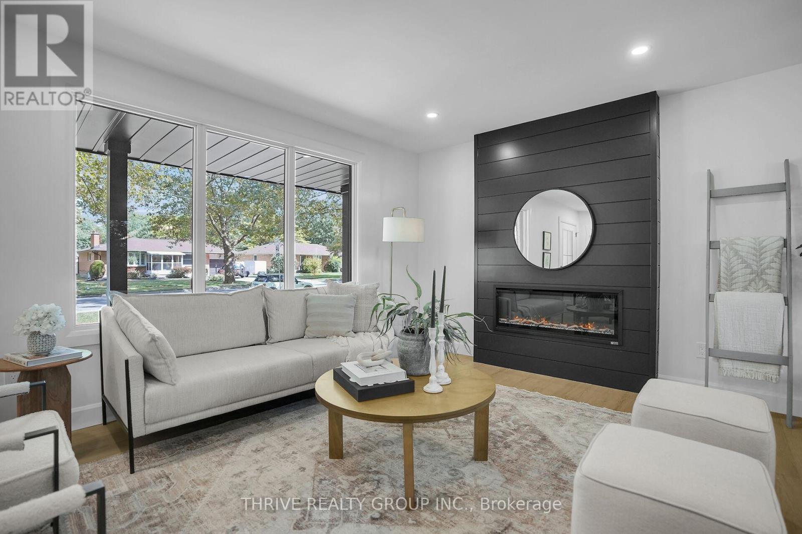 Photo 7 of 553 Viscount Road, London South ON