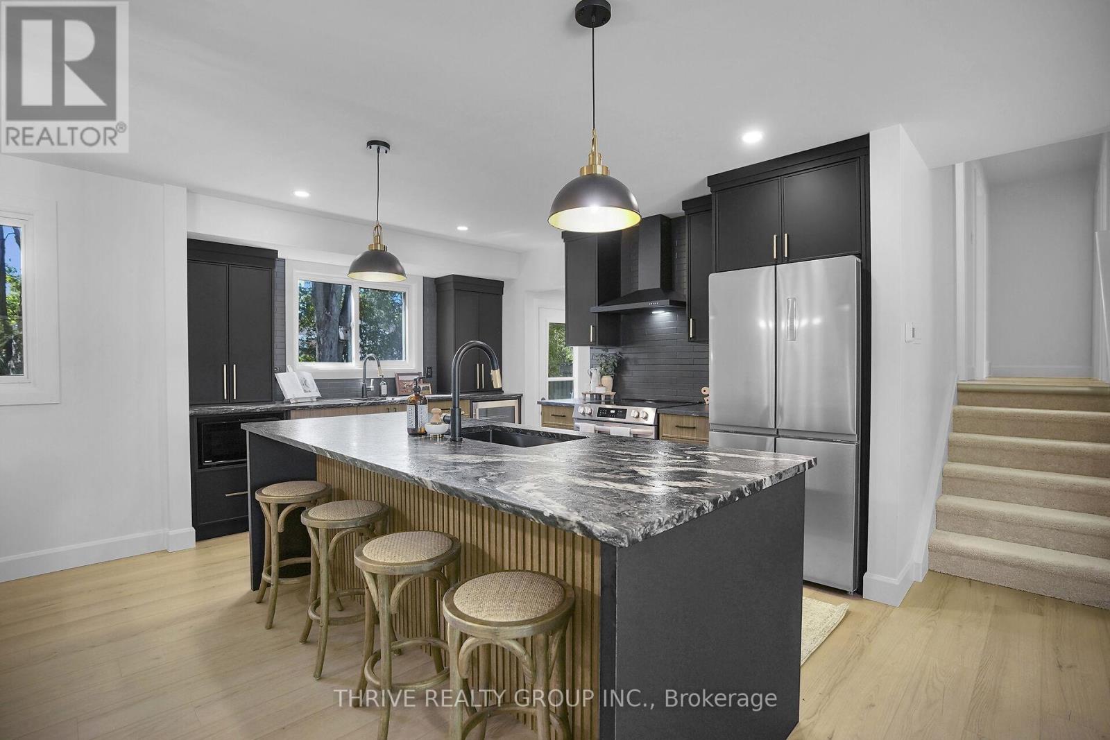 Photo 9 of 553 Viscount Road, London South ON