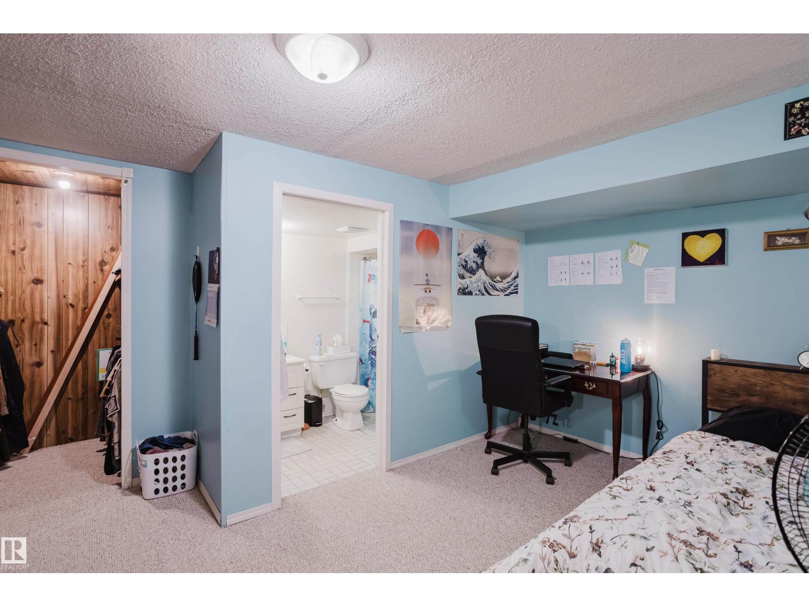Photo 3 of 9301 81 A St, Fort Saskatchewan AB