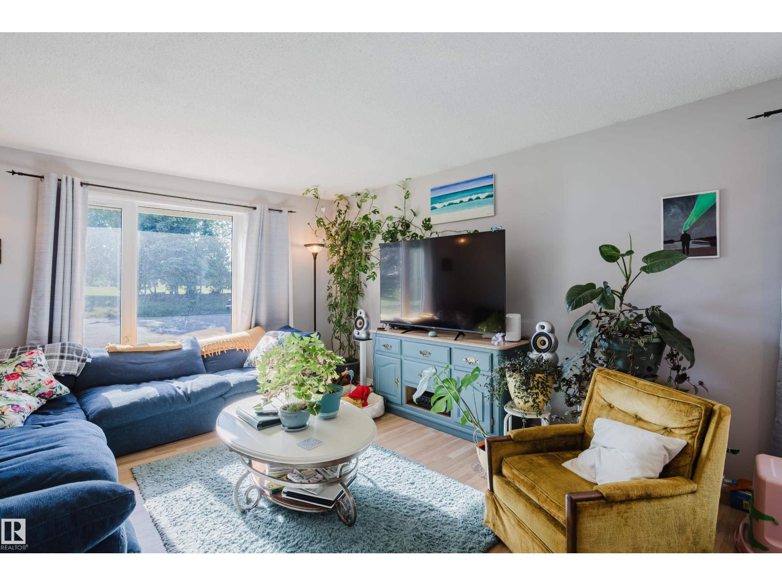 Photo 11 of 9301 81 A St, Fort Saskatchewan AB