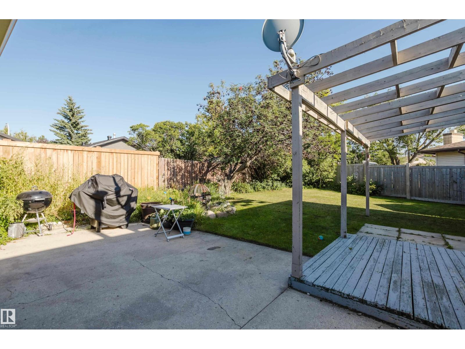 Photo 5 of 9301 81 A St, Fort Saskatchewan AB