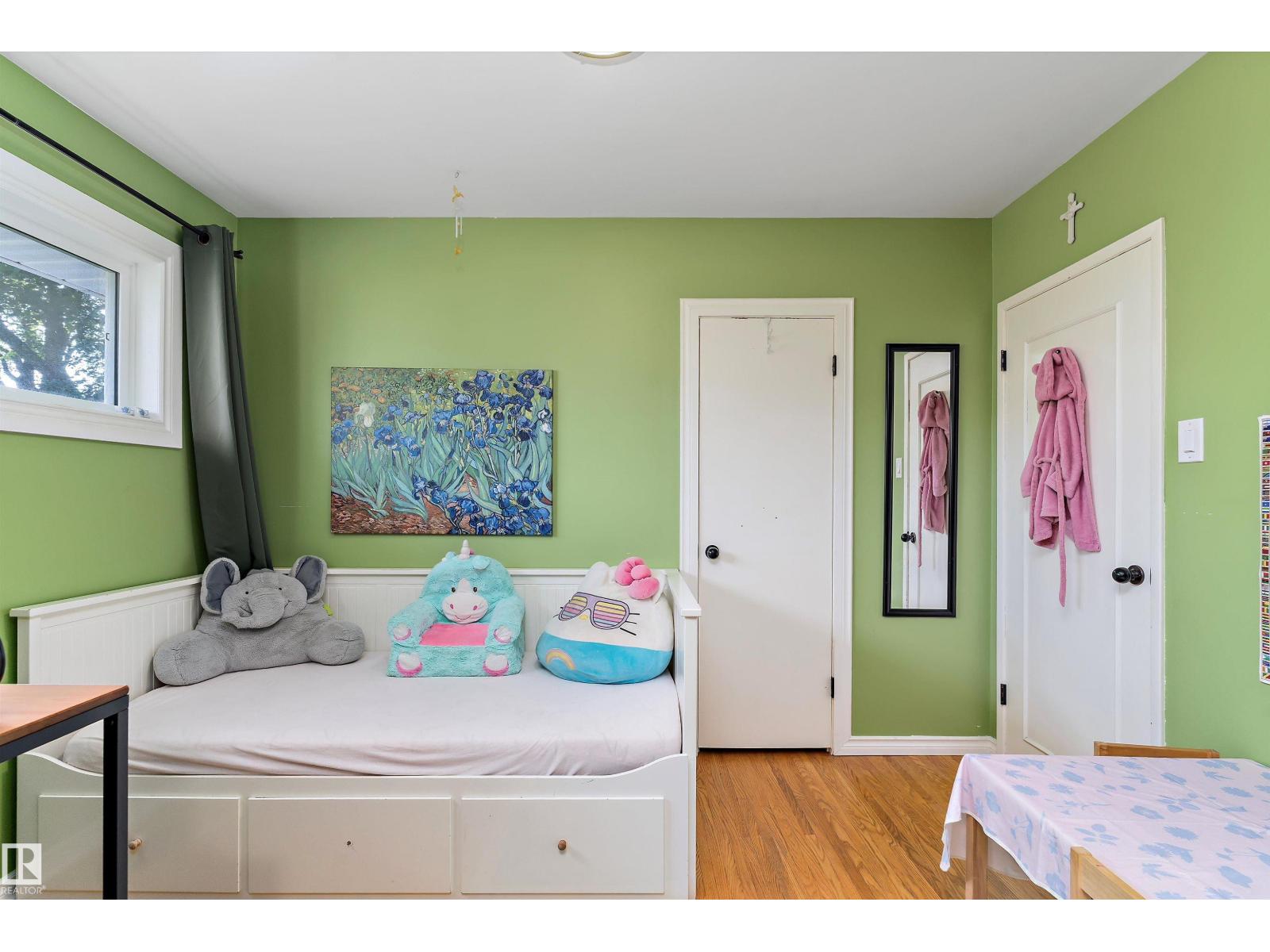 Photo 17 of 12131 52 St Nw, Edmonton AB