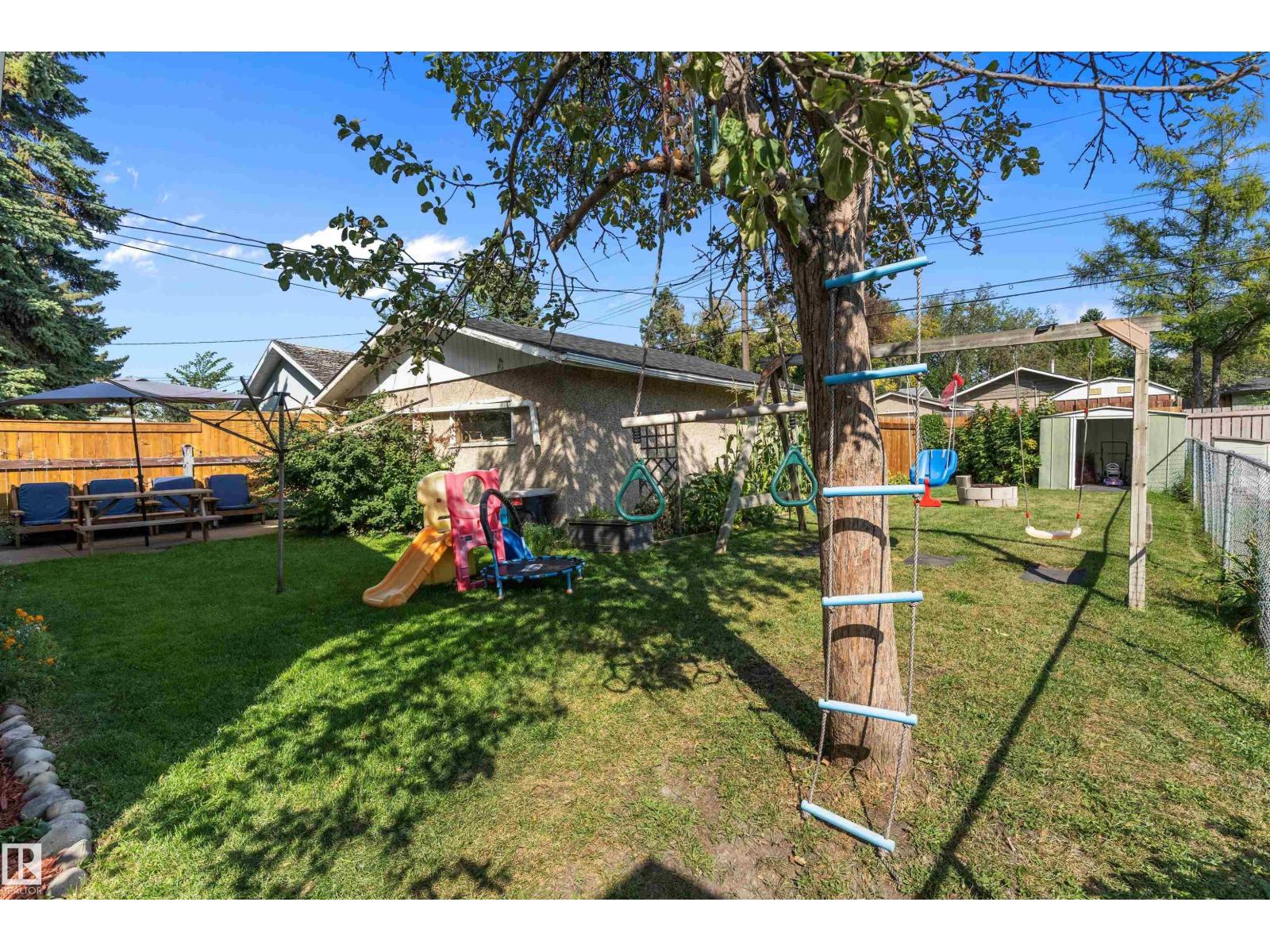 Photo 30 of 12131 52 St Nw, Edmonton AB