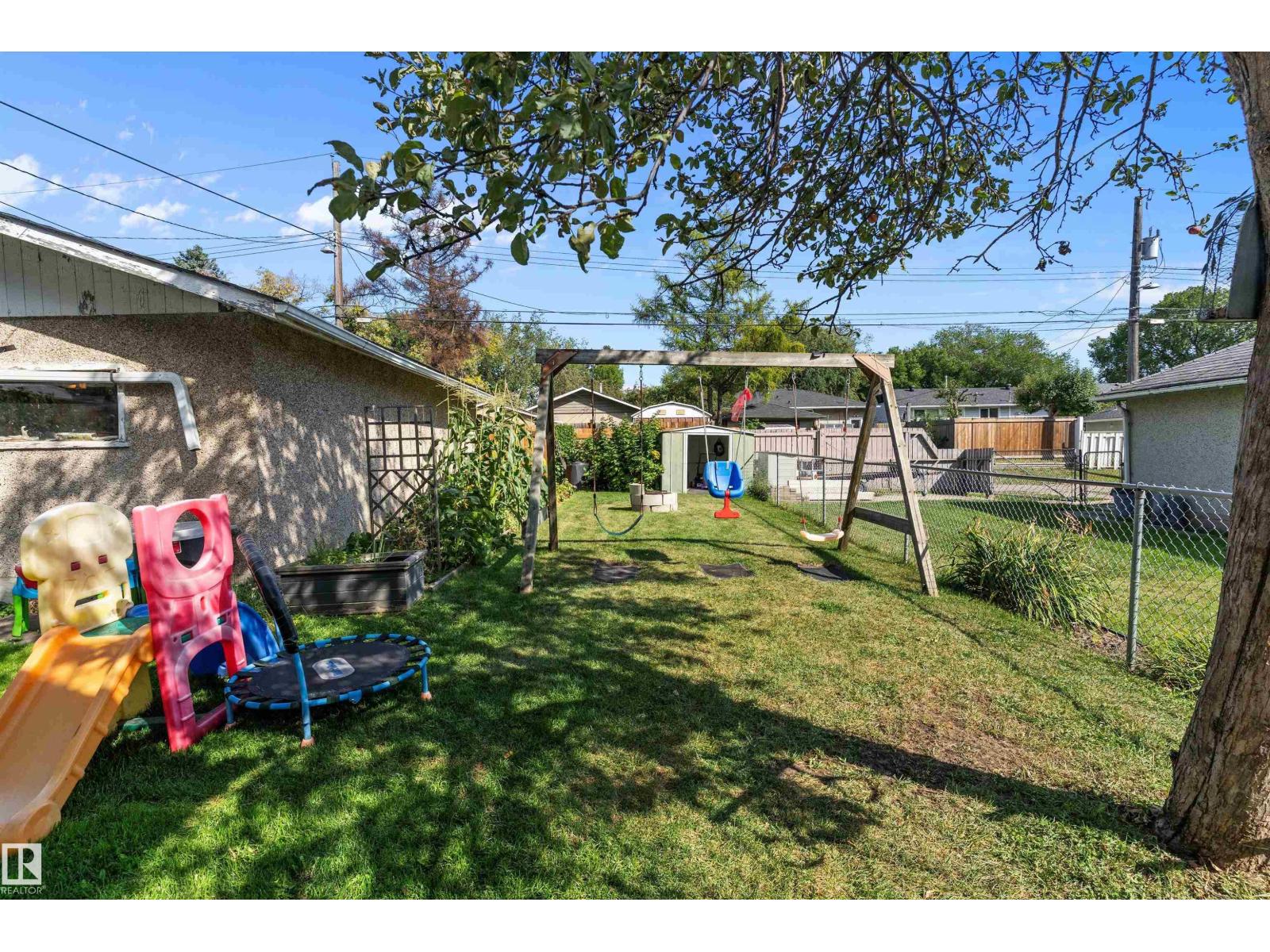 Photo 31 of 12131 52 St Nw, Edmonton AB