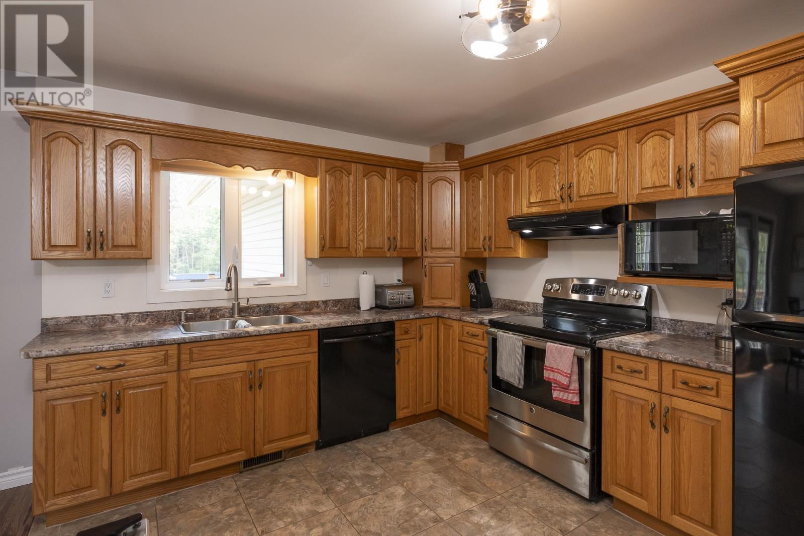 Photo 18 of 1465 John Street Rd, Thunder Bay ON