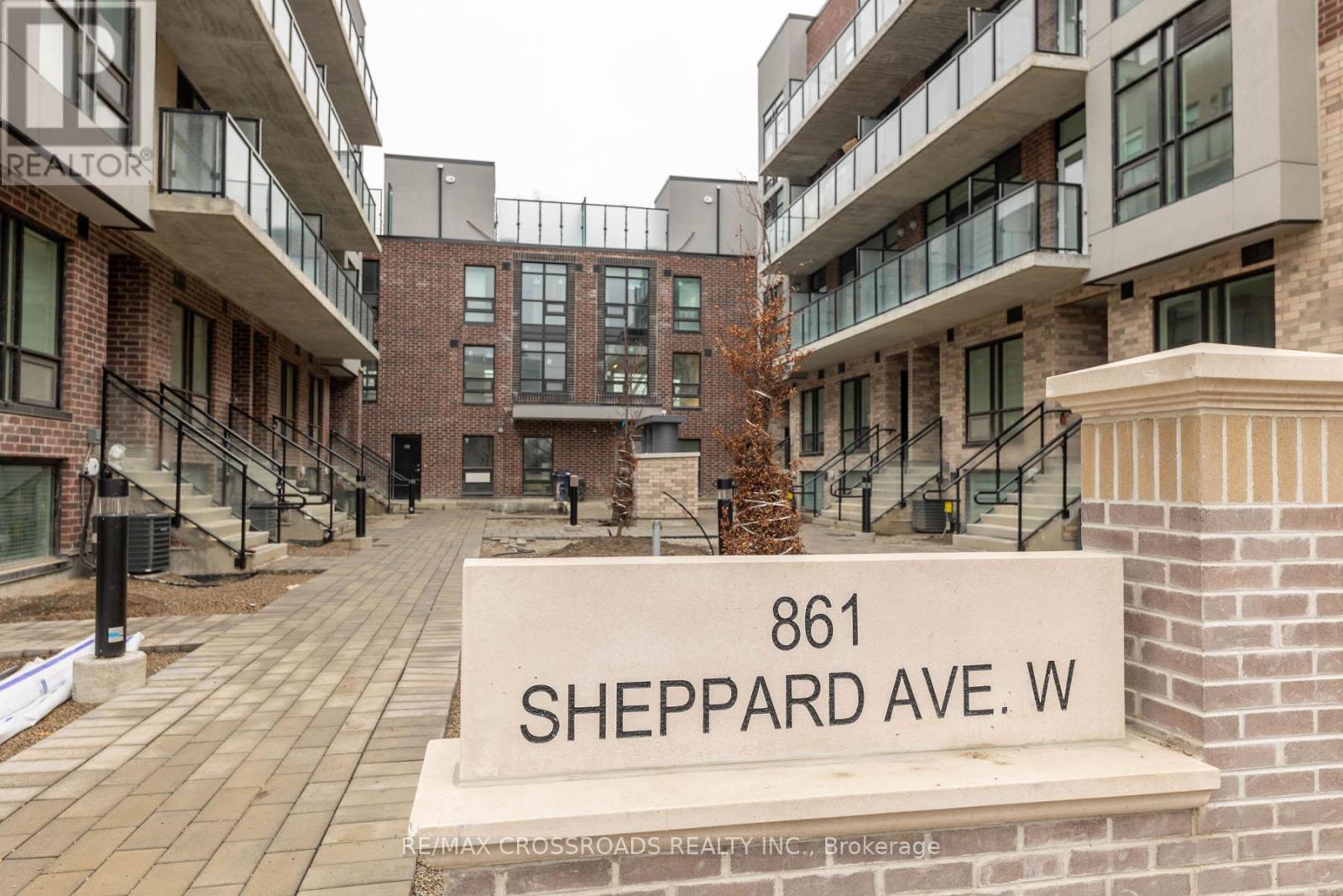 Photo 30 of Th 47 861 Sheppard Avenue W, Toronto ON