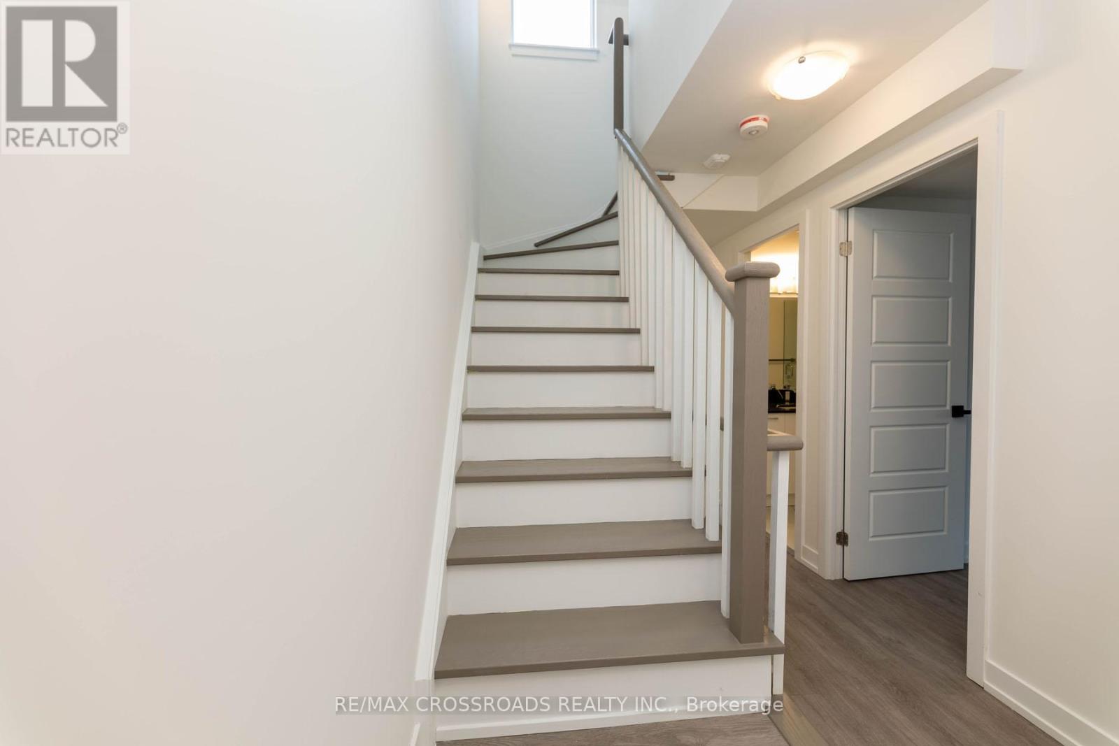 Photo 10 of Th 47 861 Sheppard Avenue W, Toronto ON