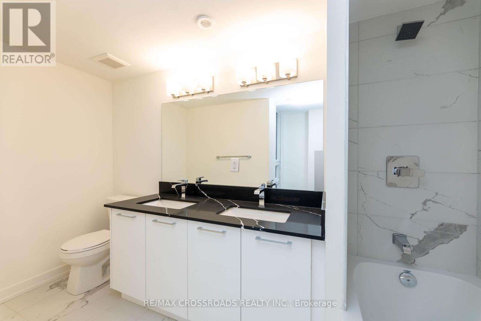 Photo 19 of Th 47 861 Sheppard Avenue W, Toronto ON