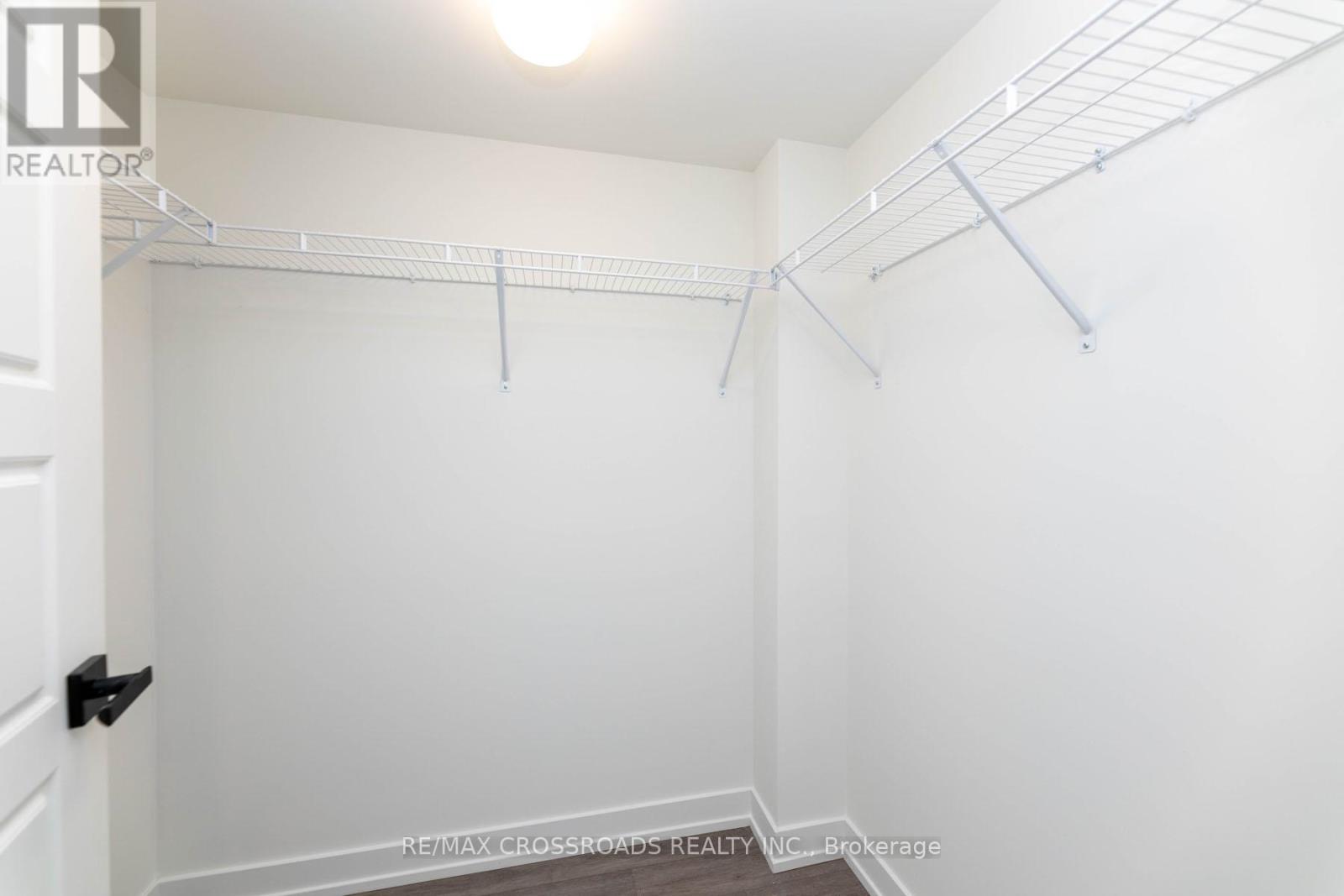 Photo 35 of Th 47 861 Sheppard Avenue W, Toronto ON