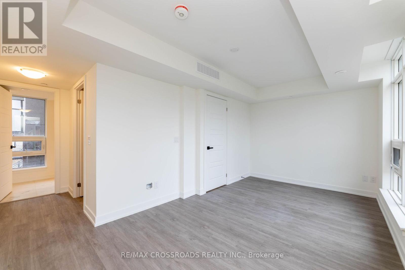 Photo 18 of Th 47 861 Sheppard Avenue W, Toronto ON