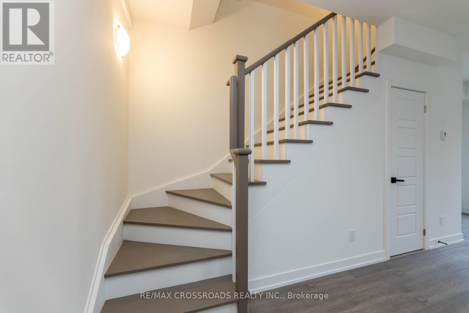 Photo 17 of Th 47 861 Sheppard Avenue W, Toronto ON