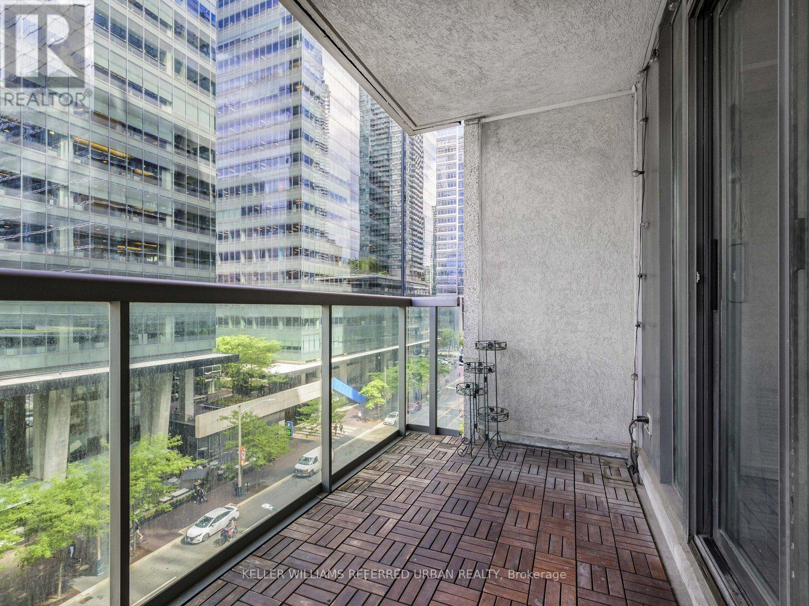 Photo 32 of 705 30 Grand Trunk Crescent, Toronto ON