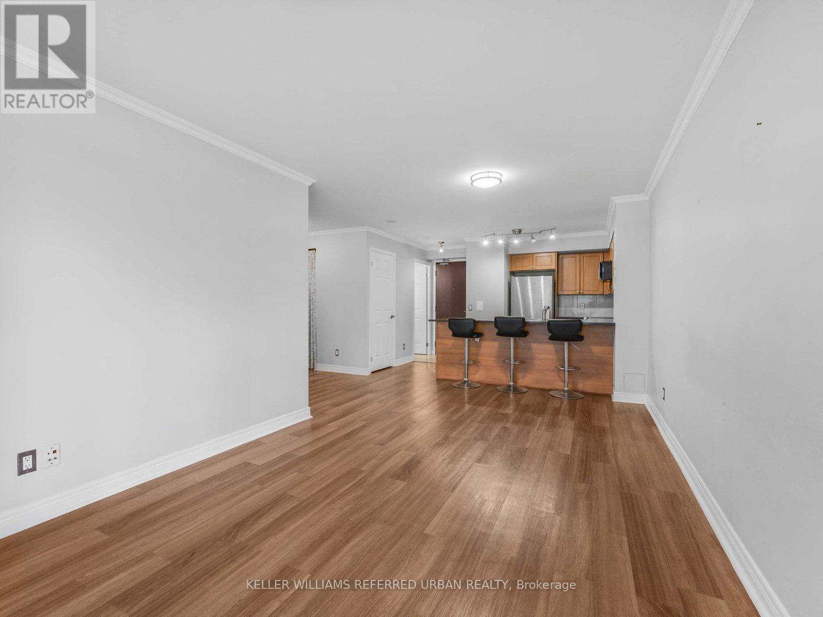 Photo 12 of 705 30 Grand Trunk Crescent, Toronto ON