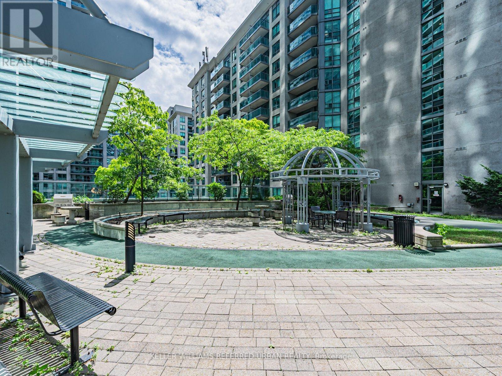 Photo 27 of 705 30 Grand Trunk Crescent, Toronto ON