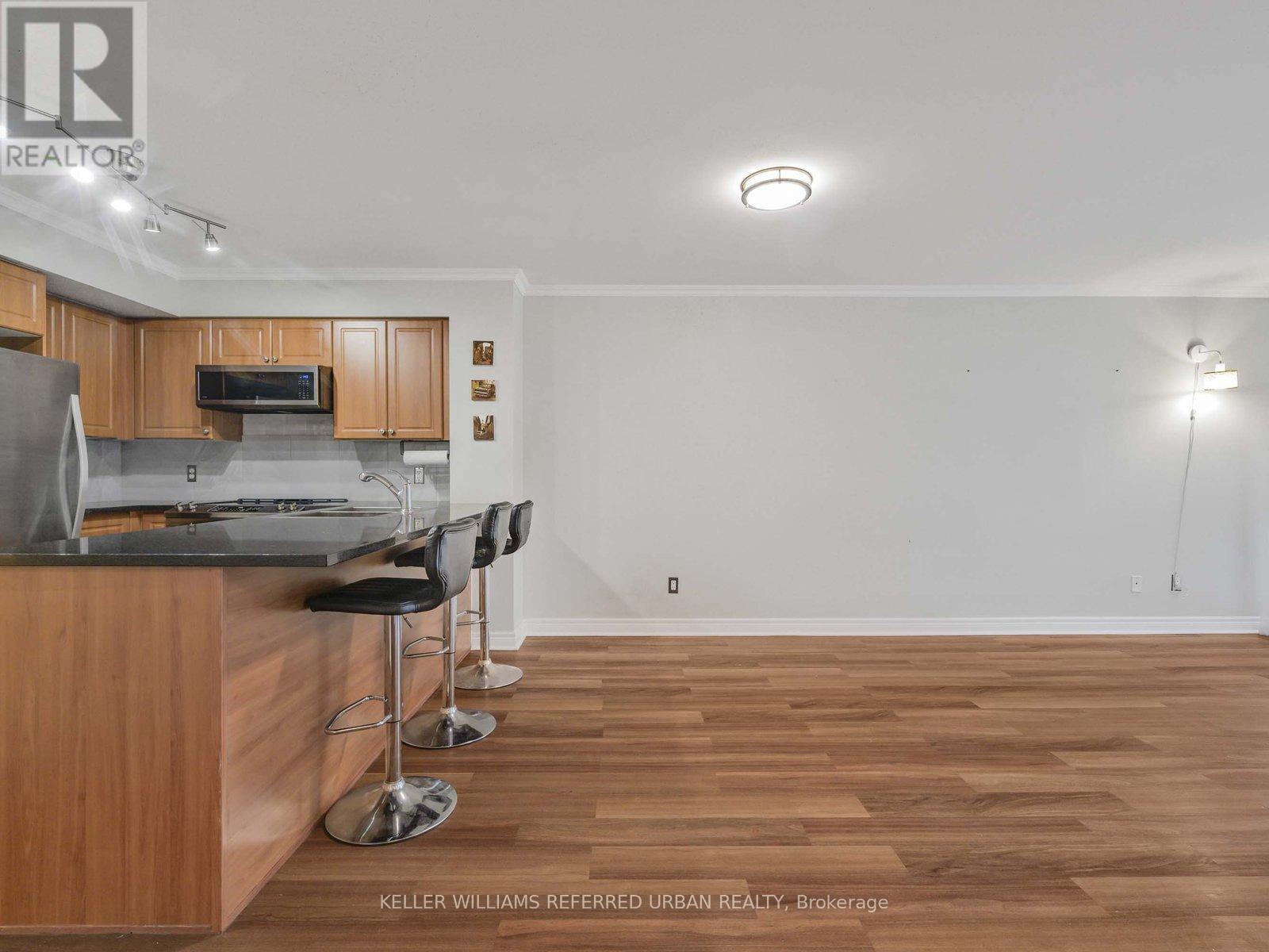 Photo 20 of 705 30 Grand Trunk Crescent, Toronto ON