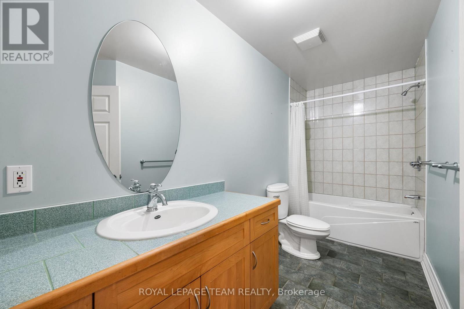 Photo 25 of 4310 Armitage Avenue, Ottawa ON