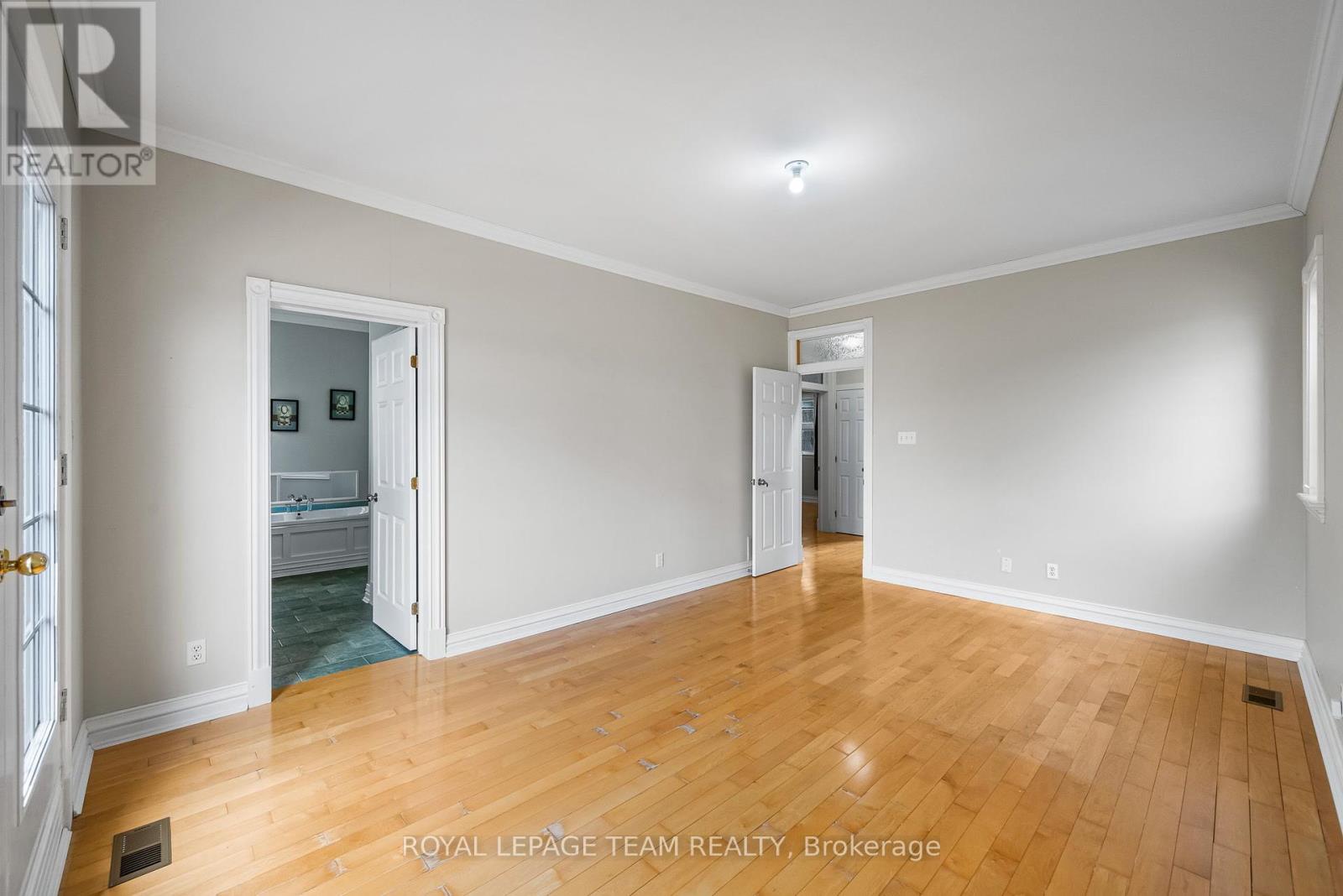 Photo 8 of 4310 Armitage Avenue, Ottawa ON