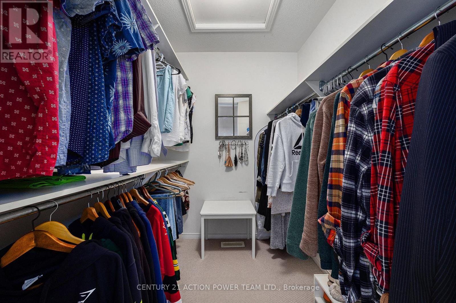 Photo 9 of 6008 Longleaf Drive, Ottawa ON