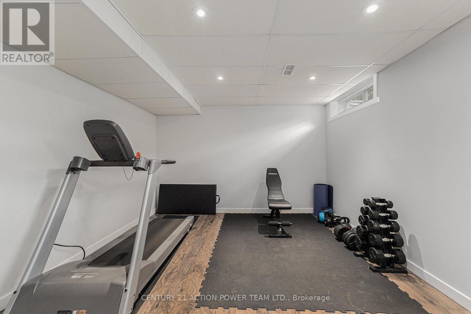 Photo 10 of 6008 Longleaf Drive, Ottawa ON
