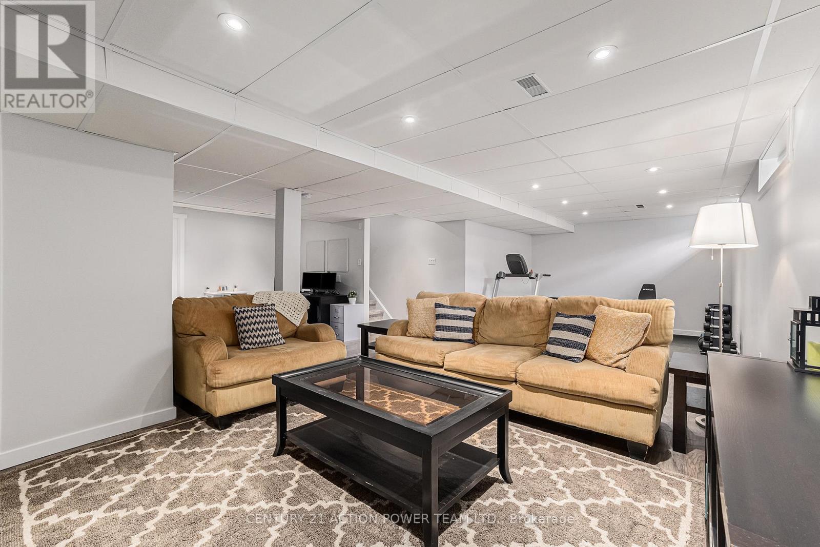 Photo 36 of 6008 Longleaf Drive, Ottawa ON