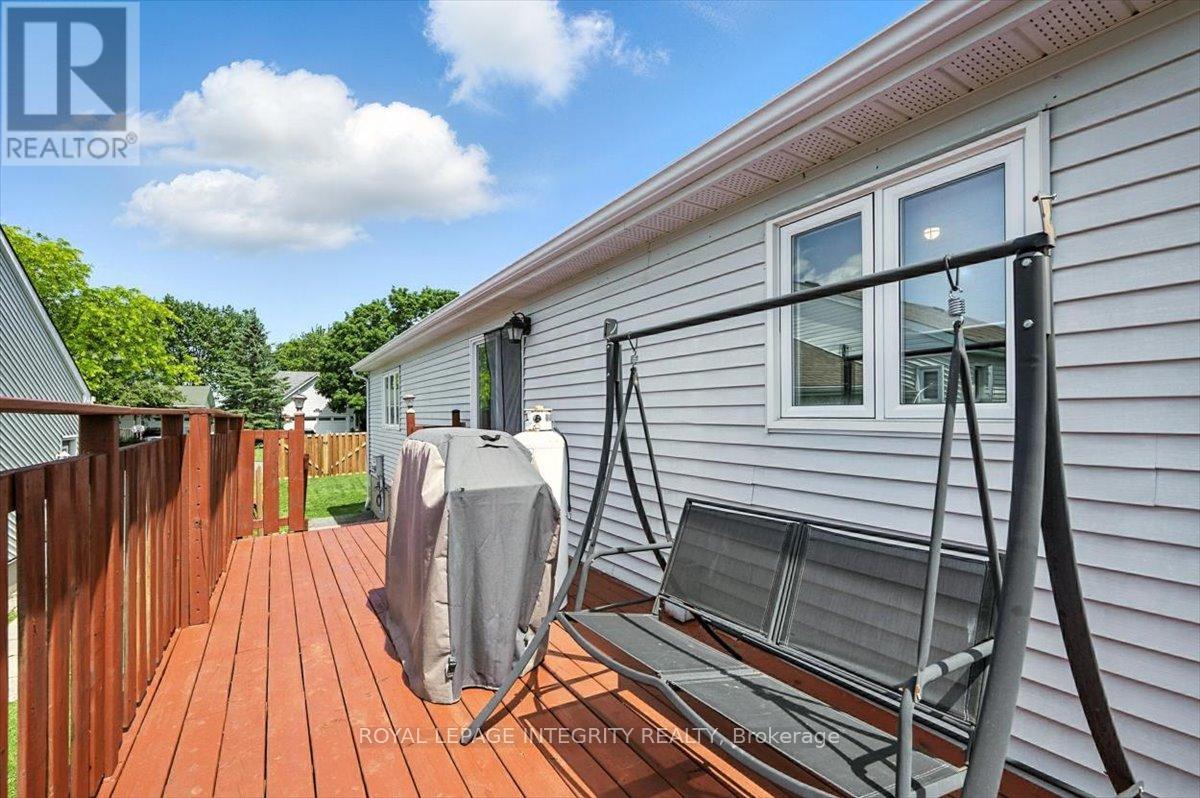 Photo 5 of 51 Marcel Street, Russell ON