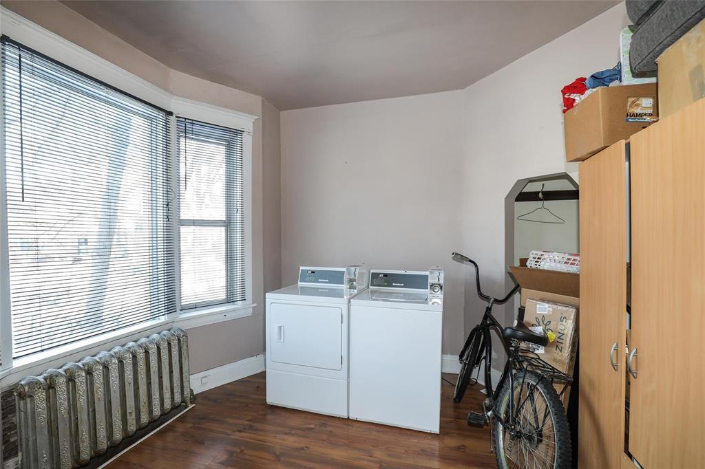 Photo 14 of 121 Canora Street, Winnipeg MB