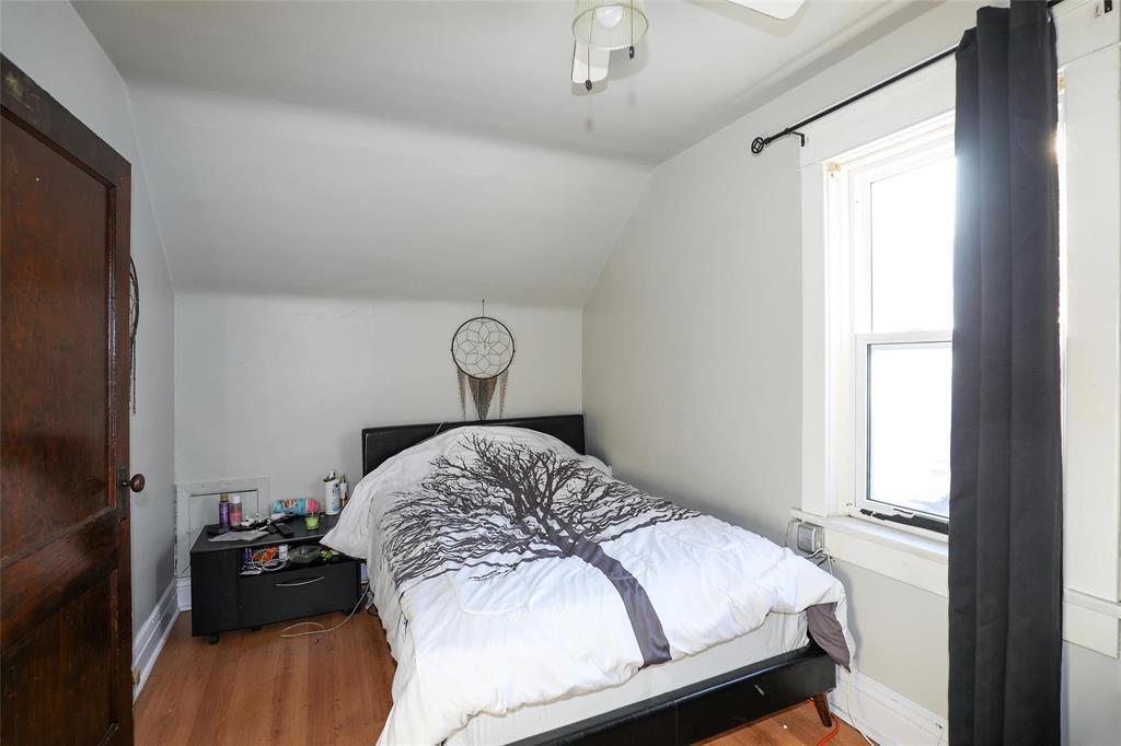 Photo 11 of 121 Canora Street, Winnipeg MB