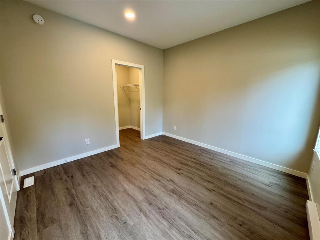 Photo 1 of 1 2 19 Regal Avenue, Winnipeg MB