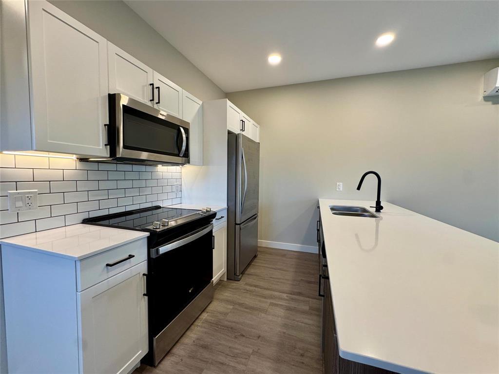 Photo 8 of 1 2 19 Regal Avenue, Winnipeg MB