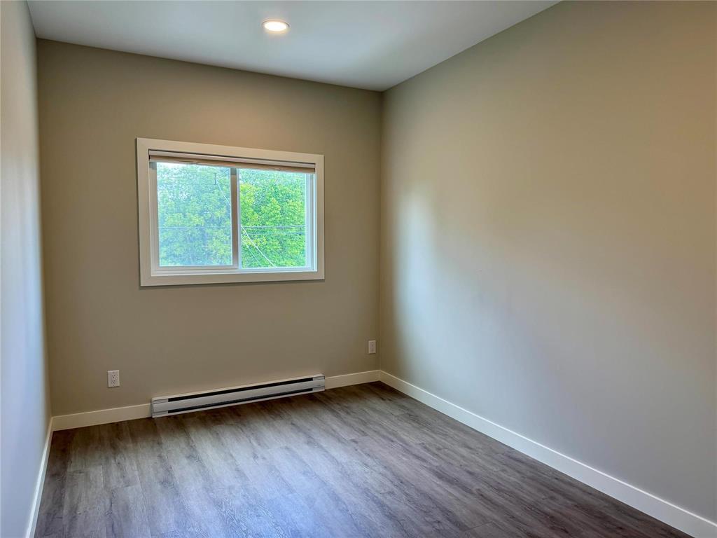 Photo 13 of 1 2 19 Regal Avenue, Winnipeg MB